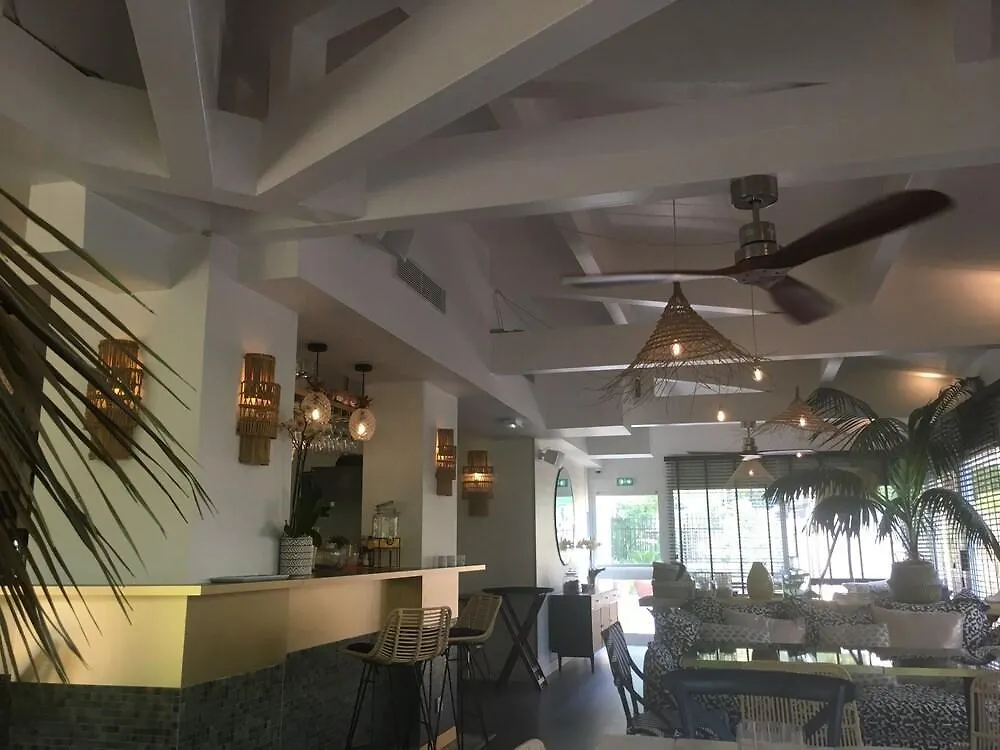 Hotel La Piscine Le Lavandou