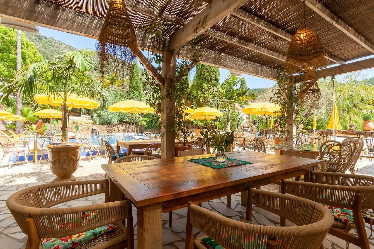 Hotel La Piscine Le Lavandou 4*,
