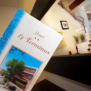 Le Terminus ** Le Lavandou