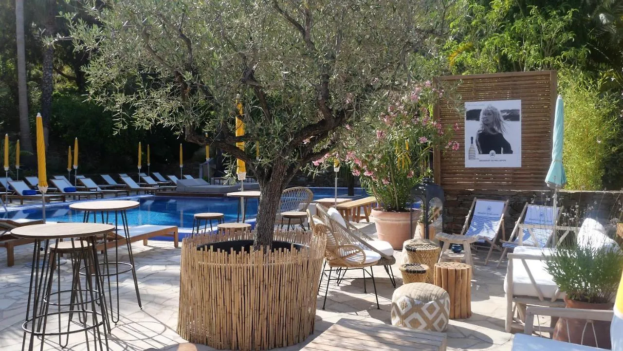Hotel La Piscine Le Lavandou